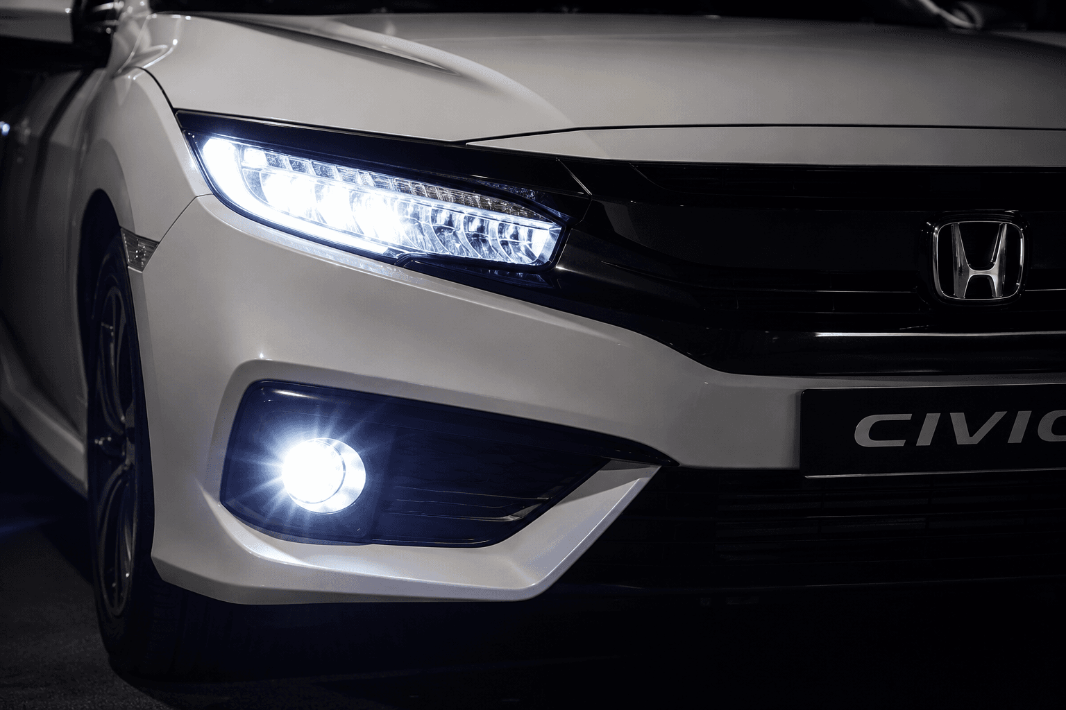 Luxury cab headlight detail