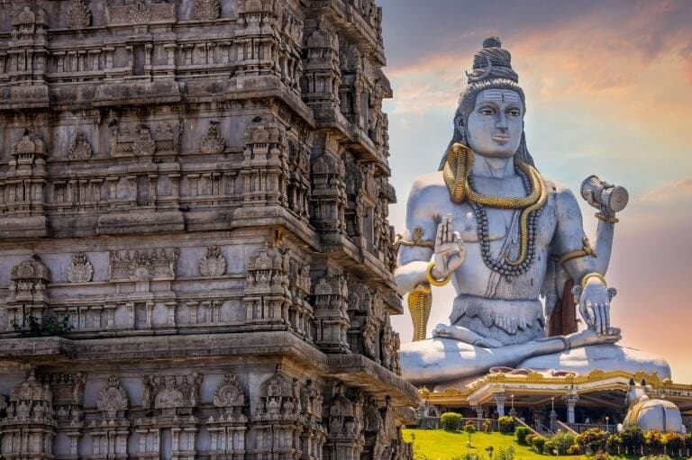 Mangalore Airport to Murudeshwar taxi service and cab fare