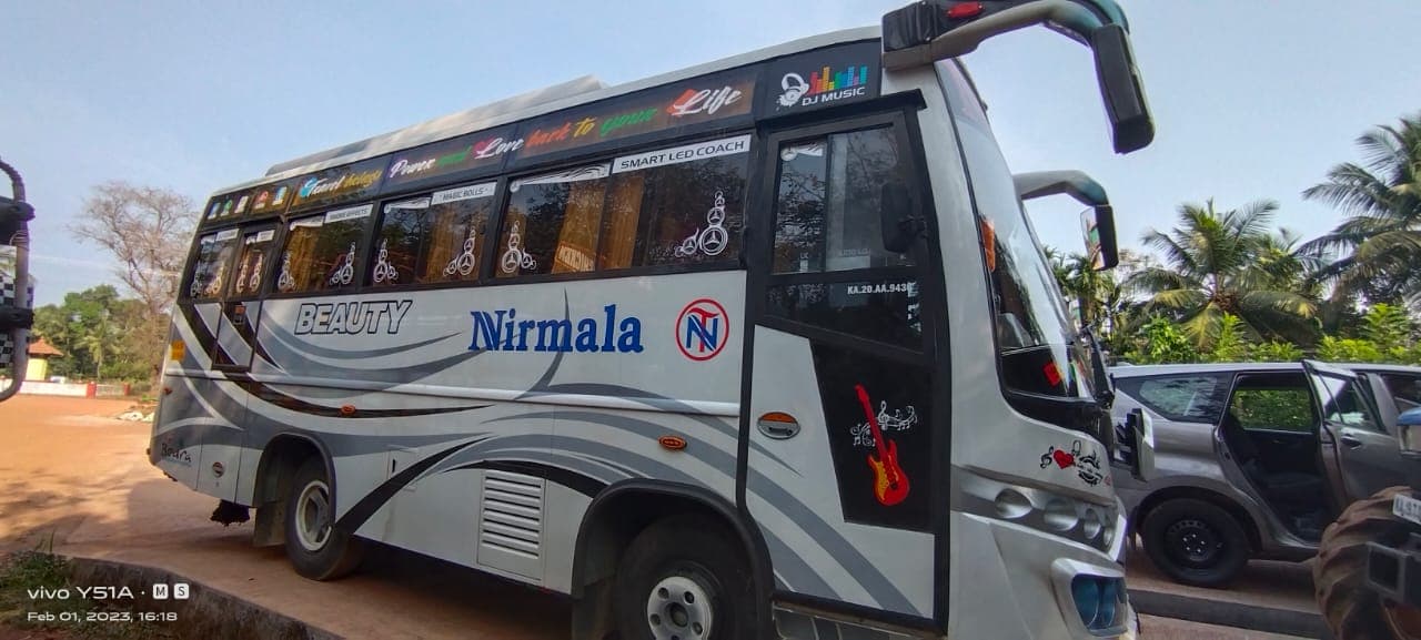 21 Seater MInibus