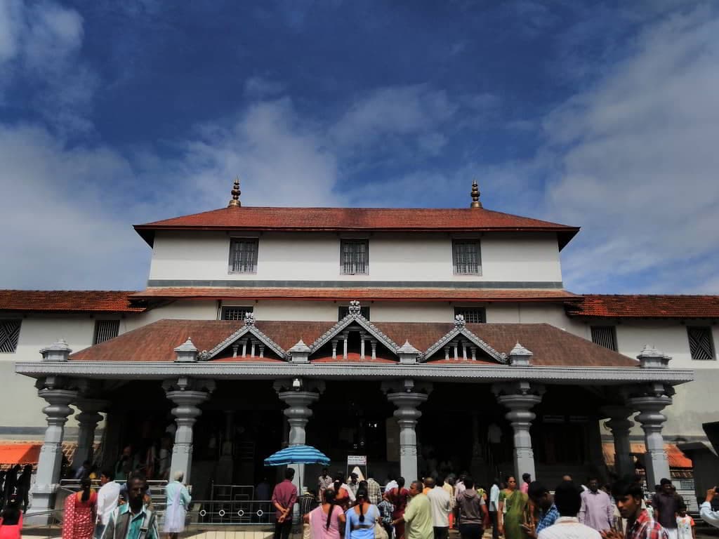 Mangalore to Dharmasthala Day Trip – Dharmasthala Temple Taxi & Cab Service